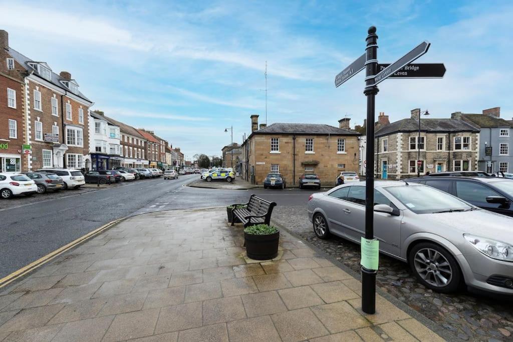 In The Heart Of It! Βίλα Stokesley Εξωτερικό φωτογραφία