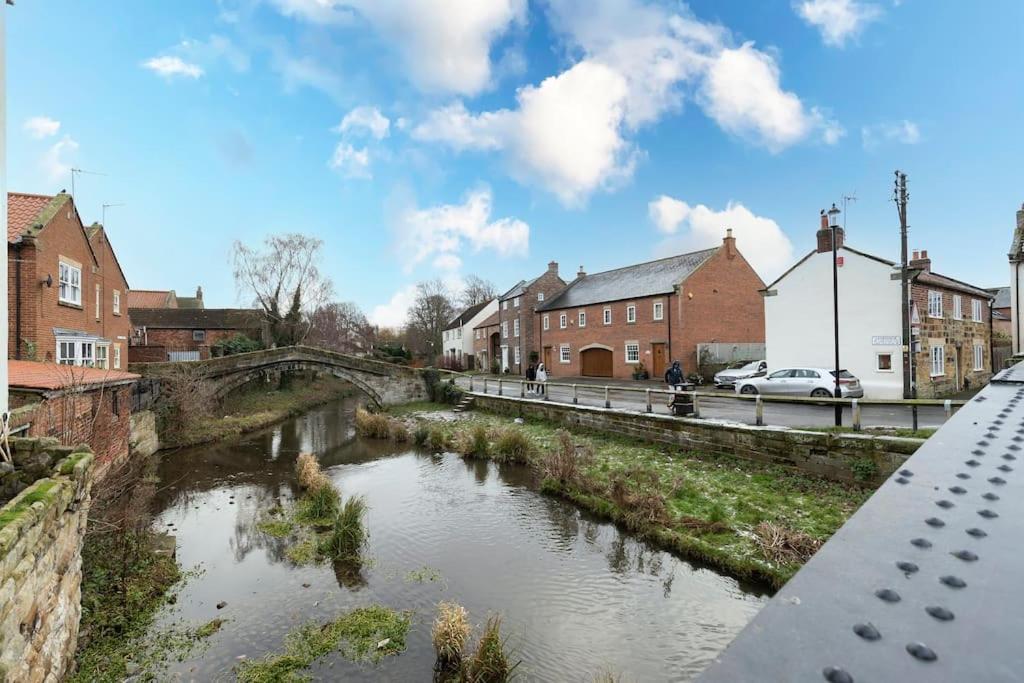 In The Heart Of It! Βίλα Stokesley Εξωτερικό φωτογραφία