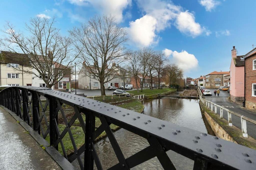 In The Heart Of It! Βίλα Stokesley Εξωτερικό φωτογραφία